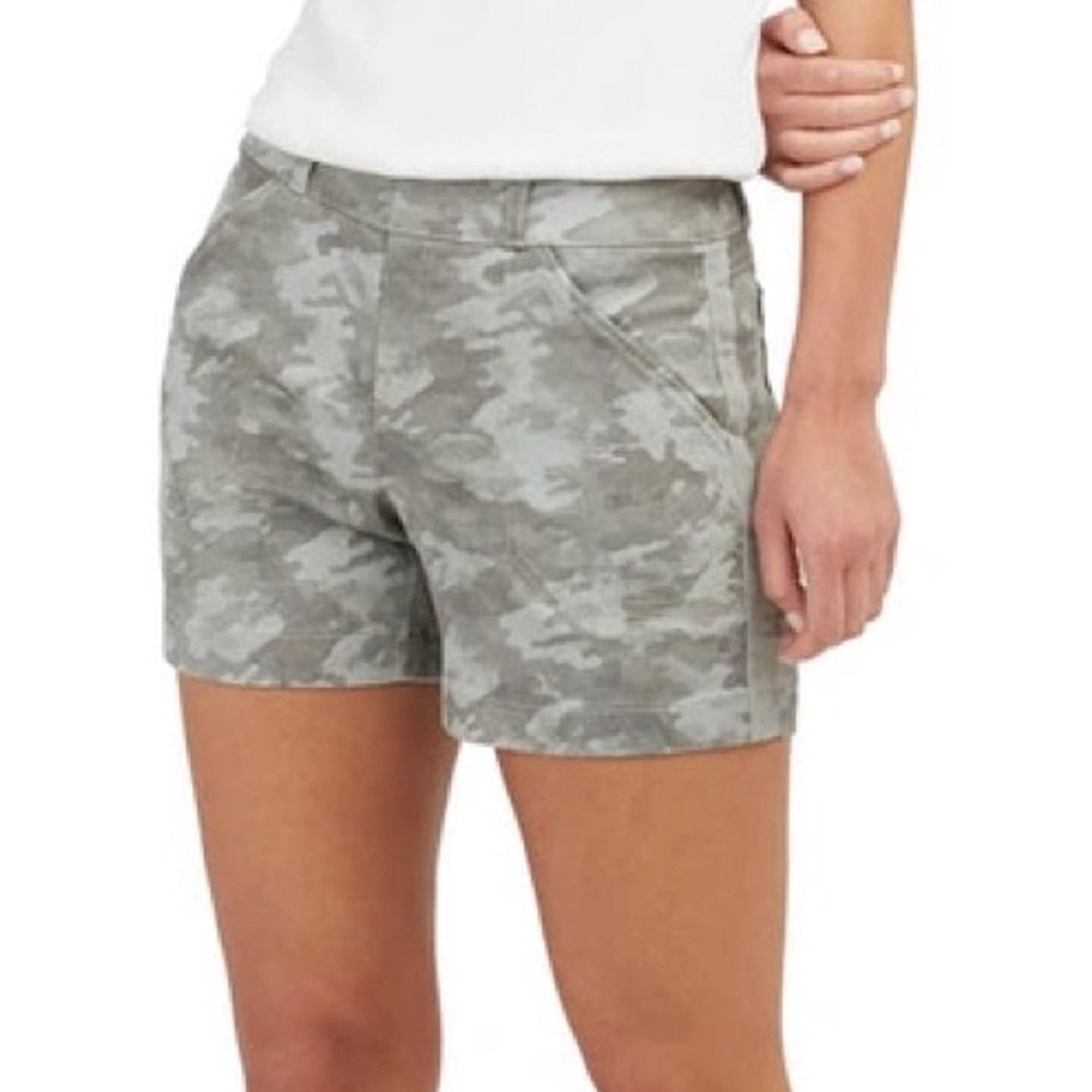 Spanx NWT Camo Print Stretch Twill Shorts